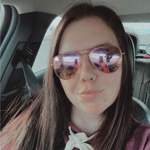 Meet your Posher, Kylee